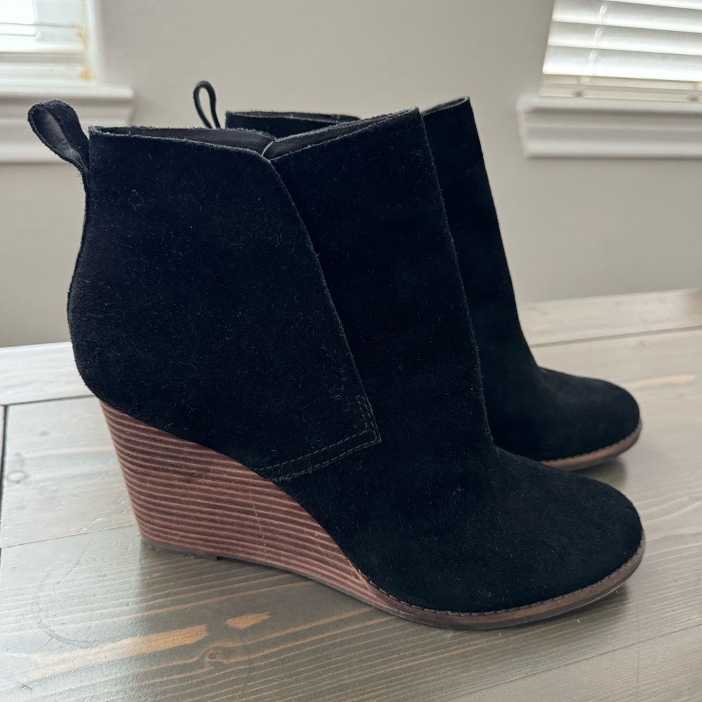 Lucky Brand Yoniana Black Leather Wedge Booties